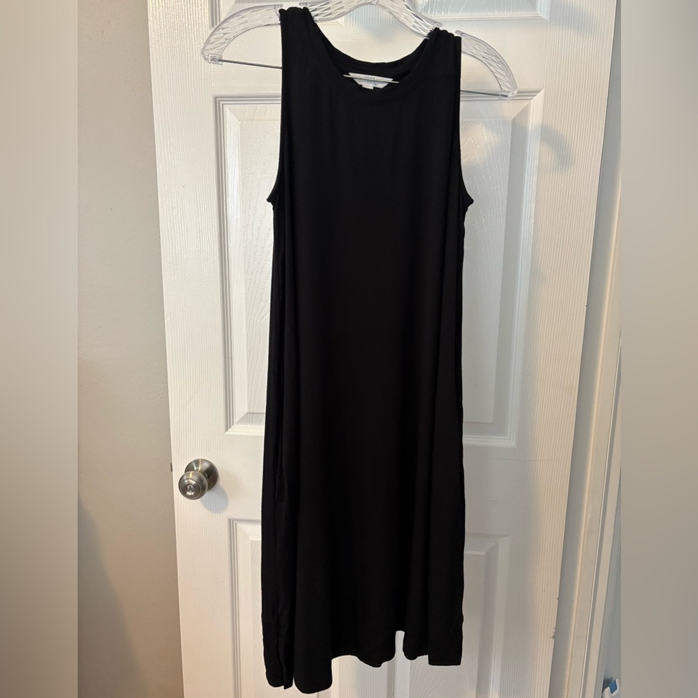 Elegant Black Sleeveless Dress